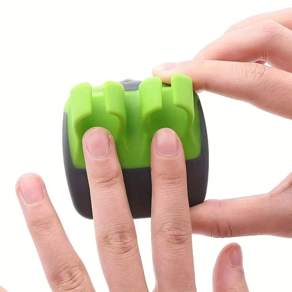 Stainless Steel Handheld Vegetable Peeler With Comfortable Rubber Grip
