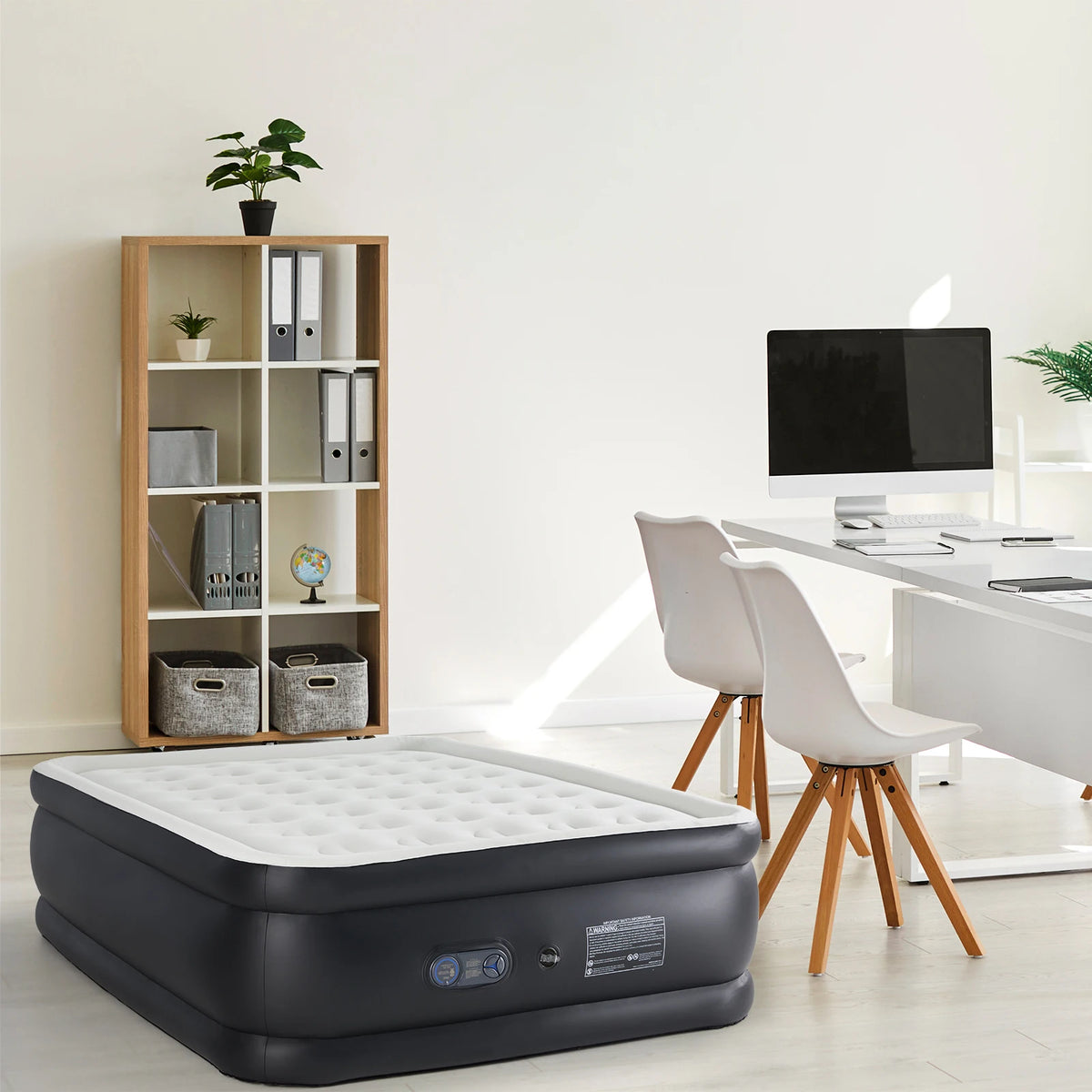 MCQ Inflatable Air Mattress With Built In Pump For Camping
