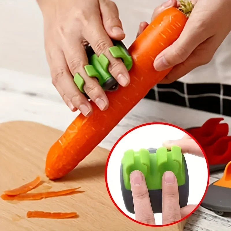 Stainless Steel Handheld Vegetable Peeler With Comfortable Rubber Grip