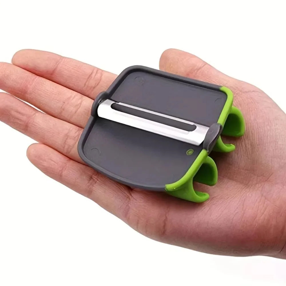 Stainless Steel Handheld Vegetable Peeler With Comfortable Rubber Grip
